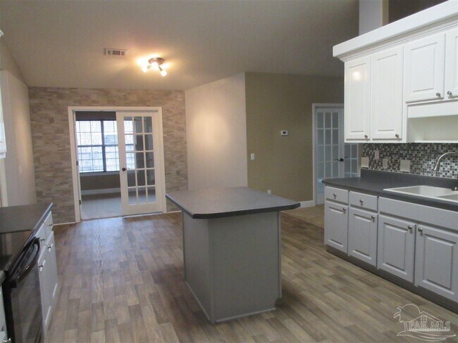 Building Photo - 12456 Bayou Tarkiln Blvd