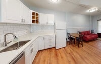 Building Photo - Private Room Rental on Prospect Hill with Parking & Laundry