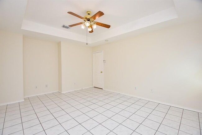 Building Photo - 12335 Shadowvista Dr