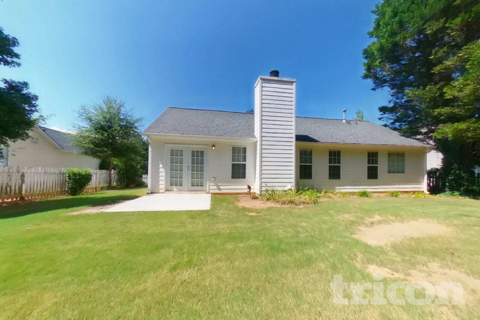Building Photo - 923 Laurel Green Ln NE