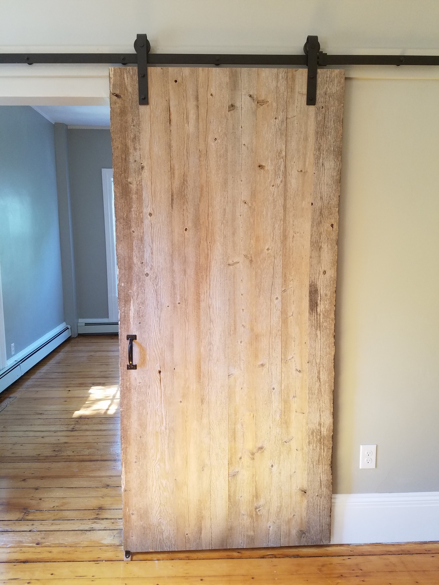 Barn Door - 178 Bowen St