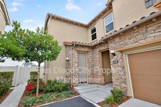 Building Photo - 1735 Artemisia Ct