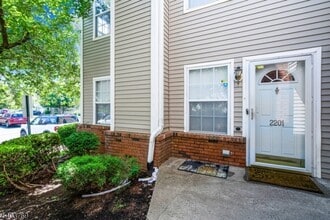 Building Photo - 2201 Timber Ridge Ct