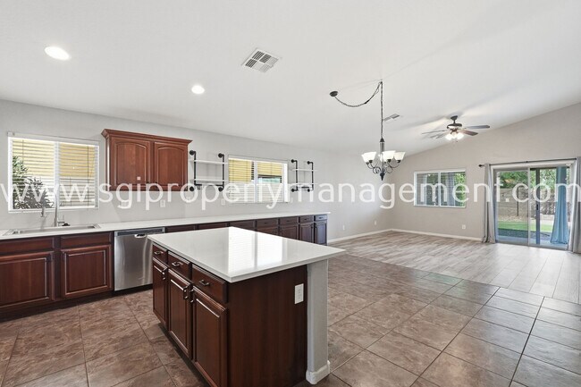 Building Photo - 12148 W Electra Ln
