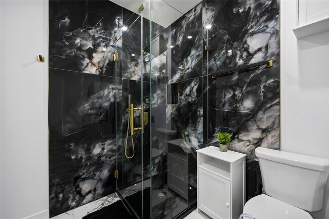 Building Photo - 4208 Clay St