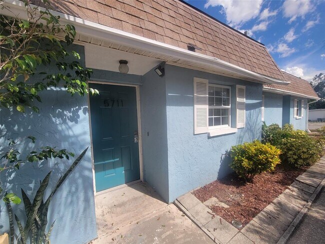 Primary Photo - 5711 Silver Spur Dr