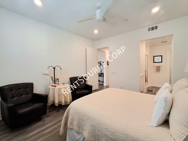 Building Photo - 26955 W Prospector Rd