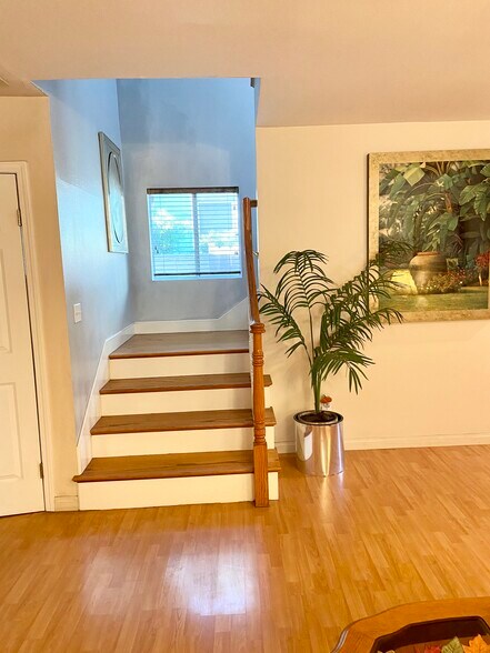 Building Photo - 4060 Garden Ave