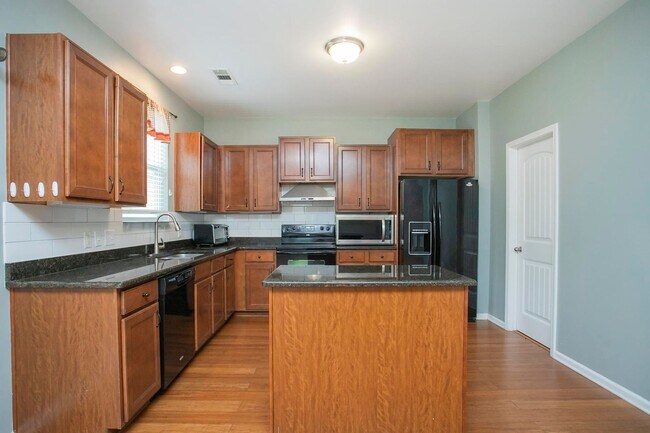 Building Photo - 3601 Harpeth Springs Dr