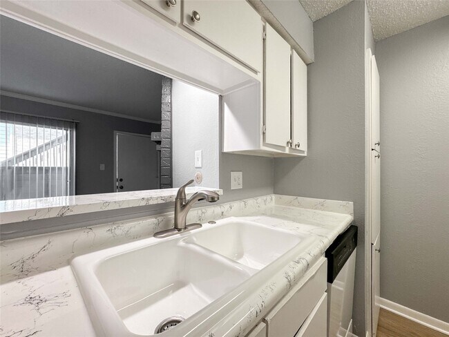 Building Photo - 260 El Dorado Blvd