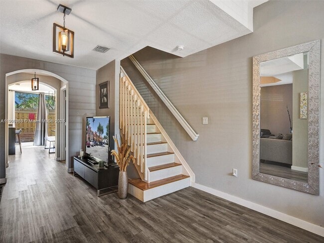 Building Photo - 5922 Siena Ln