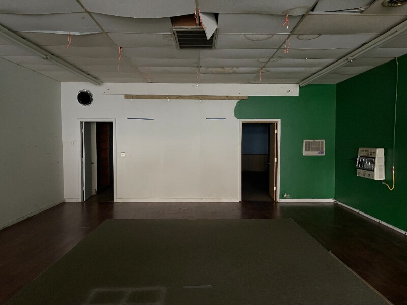 Building Photo - 415 S Main St