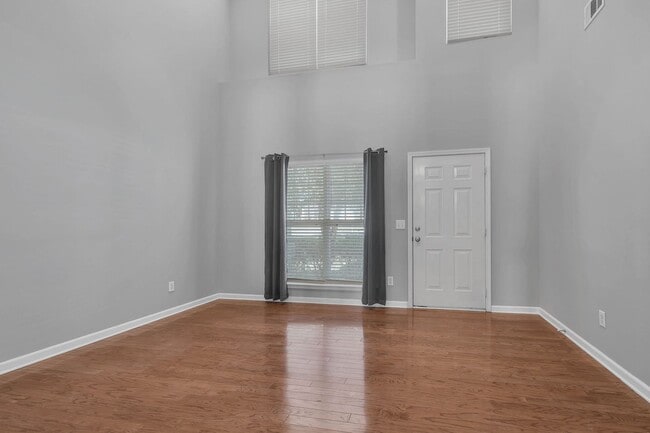 Building Photo - Beautiful and light-filled home in the desirable Normandy Place community located in Nashville’s ...