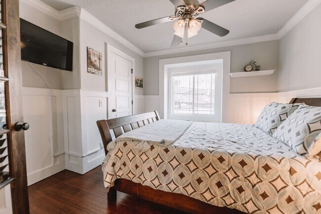 Building Photo - 1906 Almand Dr