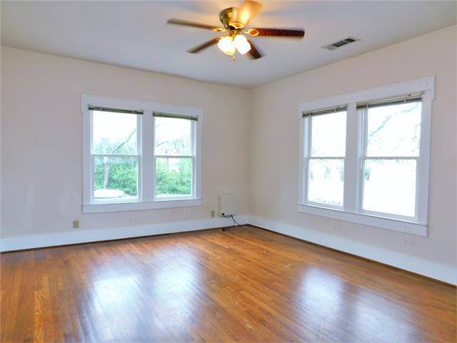 Building Photo - 2001 James St