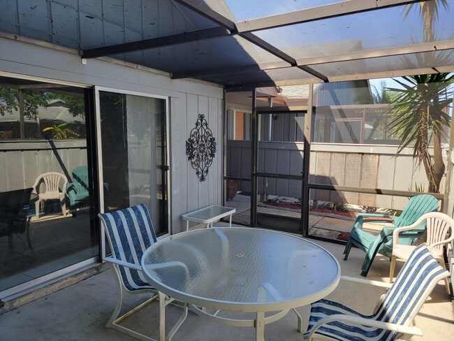 Building Photo - 3904 NW Cinnamon Tree Cir