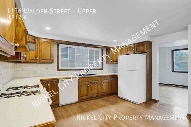 Building Photo - 1136 Walden Ave