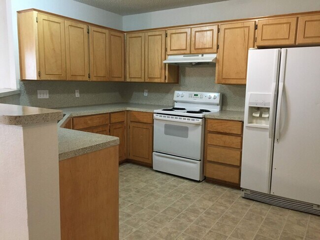 Building Photo - 5817 Medina Dr