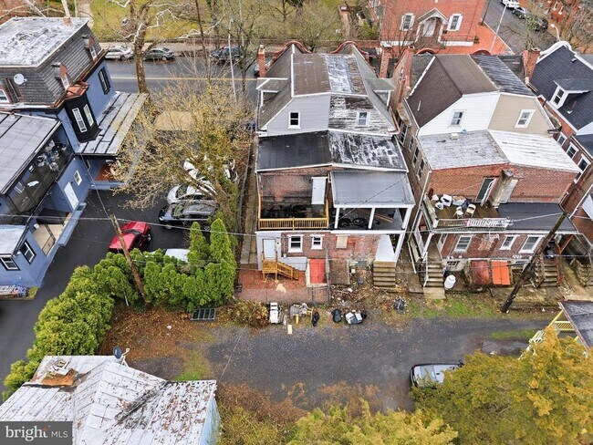 Building Photo - 111 Hanover Dr