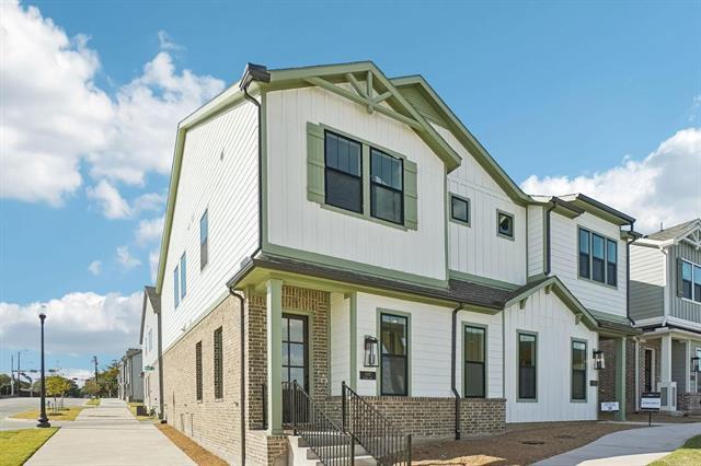 Building Photo - 1102 Bexar Ln