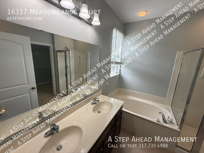Building Photo - 16317 Meadowlands Ct