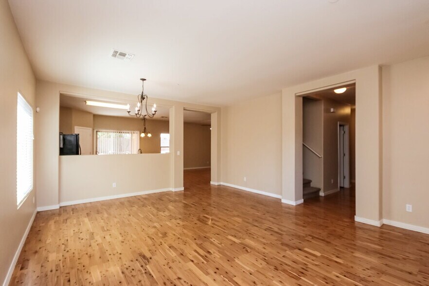 Building Photo - 59 W Calle Bayeta