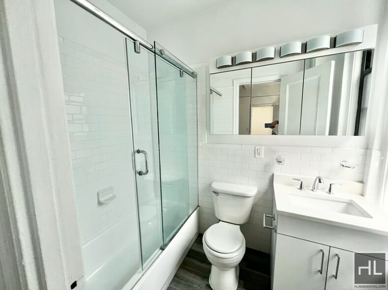 Building Photo - EAST 46 STREET