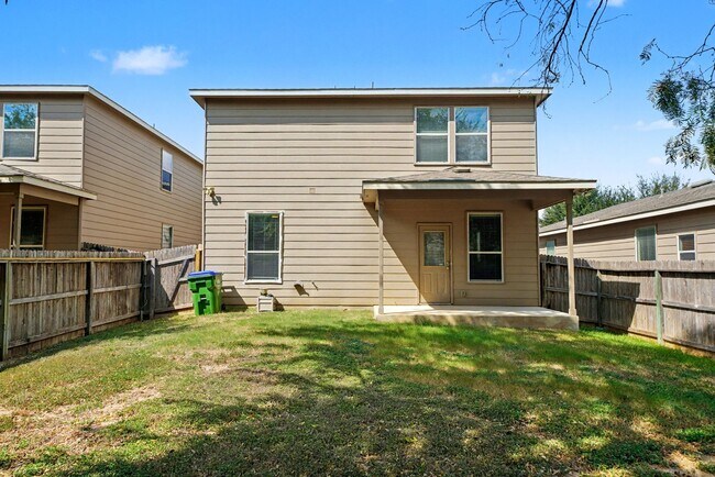 Building Photo - Beautiful 4-Bedroom, 3-Bath Home in Kensington Ranch - Realtor Commission: $500