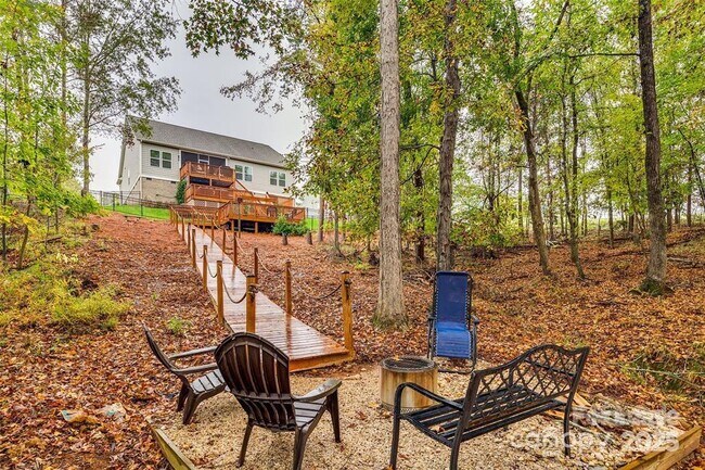 Building Photo - 18568 Mainsail Ct
