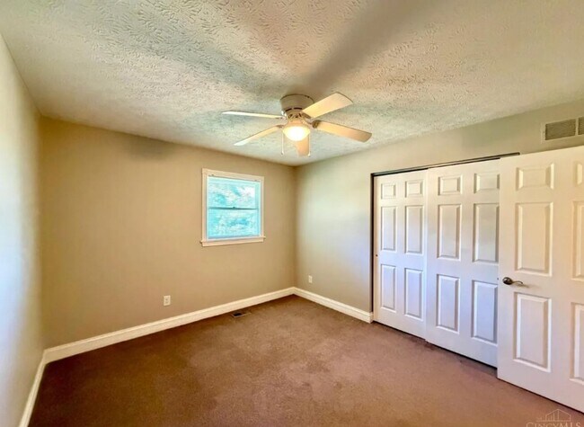 Building Photo - 6862 N Windwood Dr