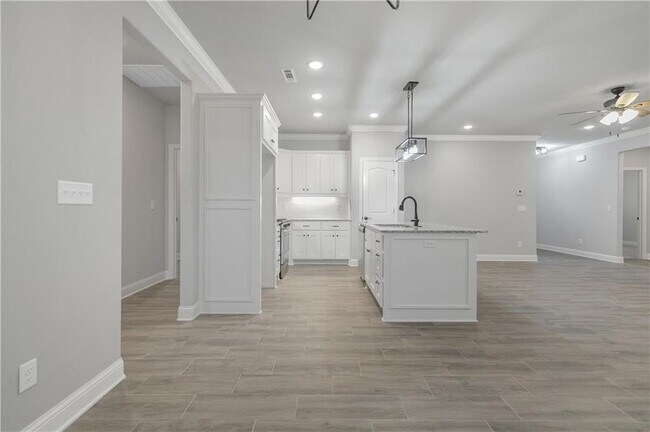 Building Photo - 292 Township Dr