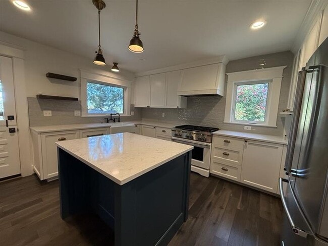 Building Photo - 8111 SW Capitol Hwy