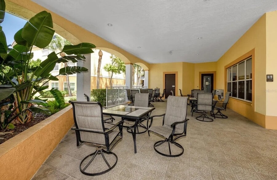 Building Photo - 10764 70th Ave