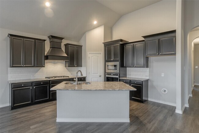 Building Photo - 1017 Lake Cypress Ln