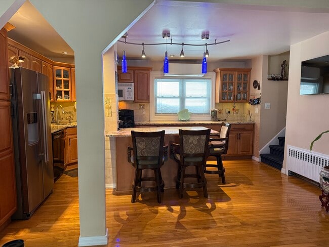 Building Photo - 246 Grant Ave