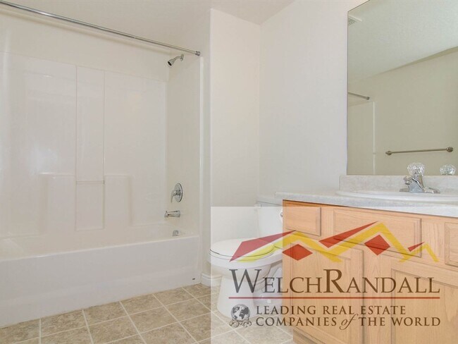 Building Photo - Spacious Lehi Condo