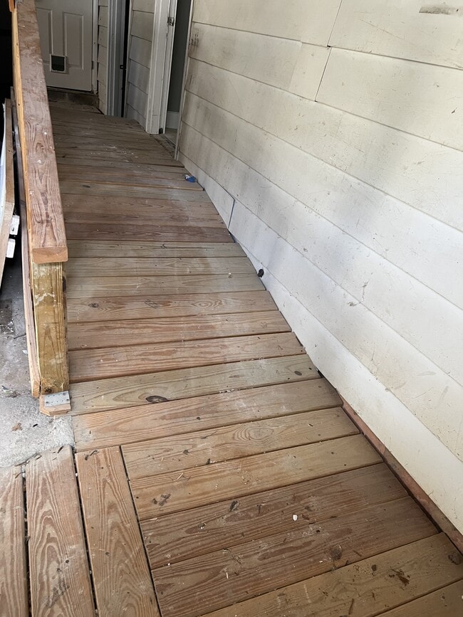 Building Photo - 105 Arlington Terrace