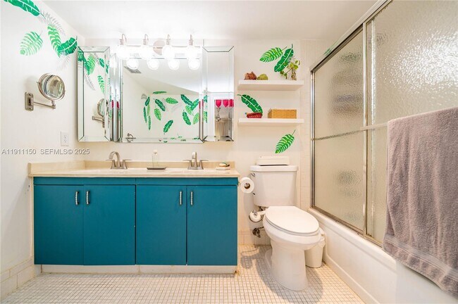 Building Photo - 2101 Lucaya Bend