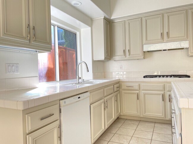 Building Photo - 1780 Blackbird Cir