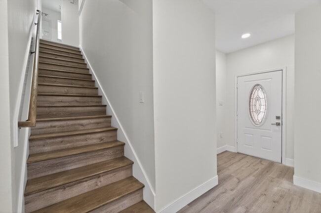 Building Photo - 918 Ivycroft Ln