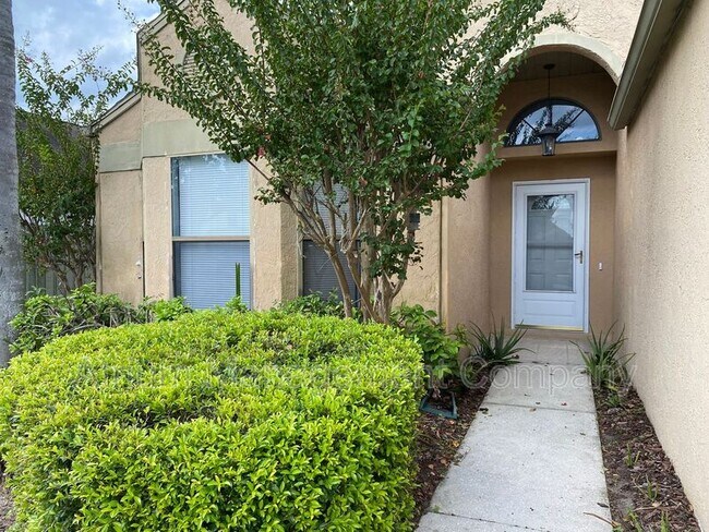 Building Photo - 277 Lakebreeze Cir