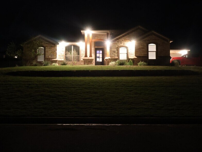 Building Photo - 1911 River Rock Trail