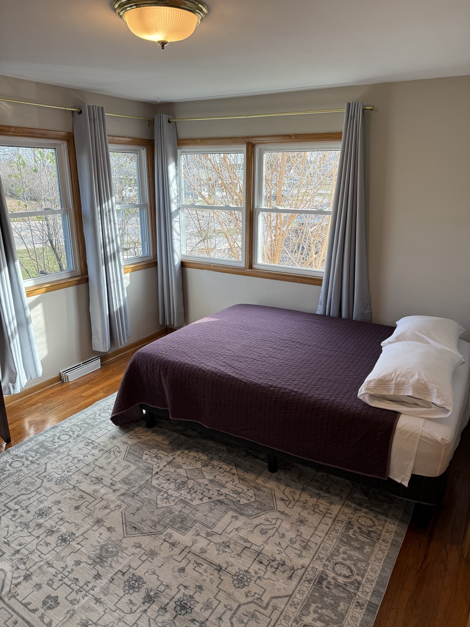 Building Photo - 541 34th St SE