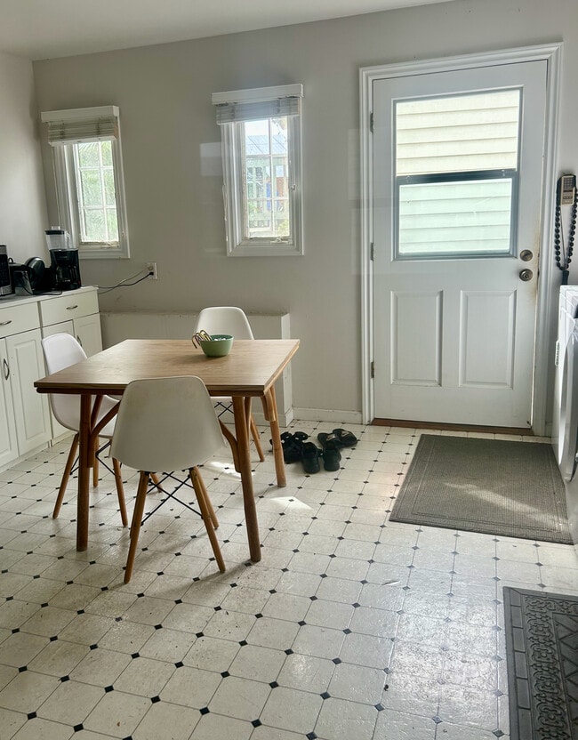 Building Photo - 116 Hanupaoa Pl