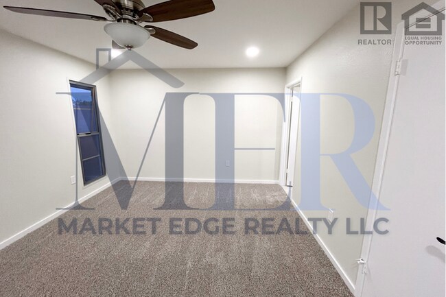 Building Photo - 2Bed/2Bath Home in 55+ Community in Sun Ci...
