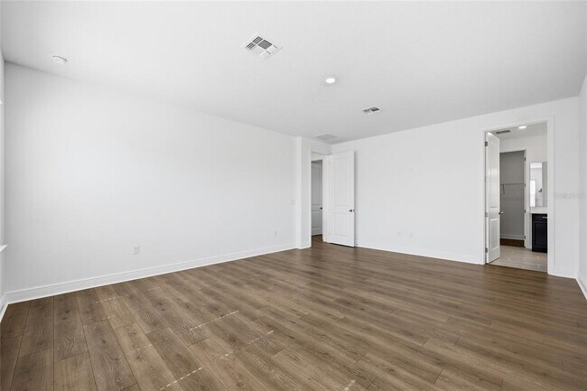 Building Photo - 10085 Ballast Dr