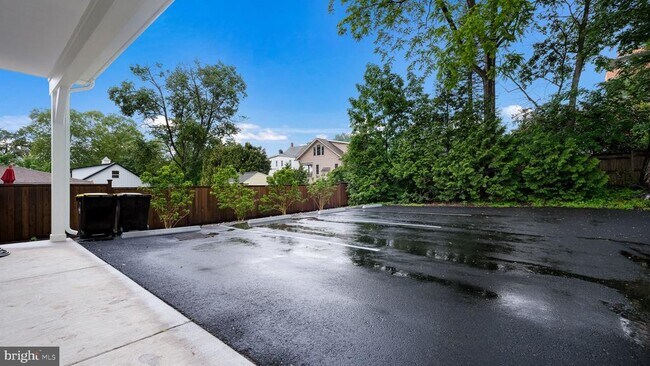 Building Photo - 115 Harvey Ave