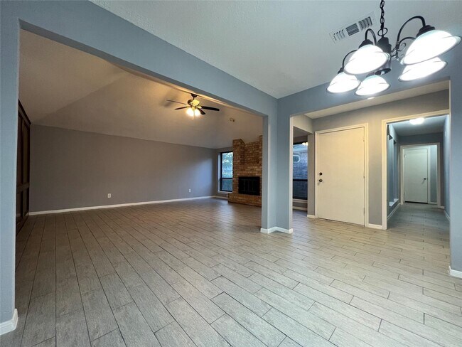 Building Photo - 7918 Midland Forest Dr