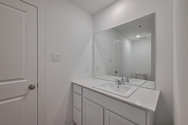 Building Photo - 28930 Rustic Windmill Wy