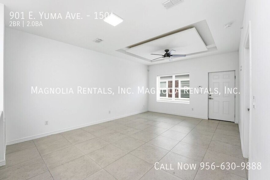 Building Photo - 901 E Yuma Ave
